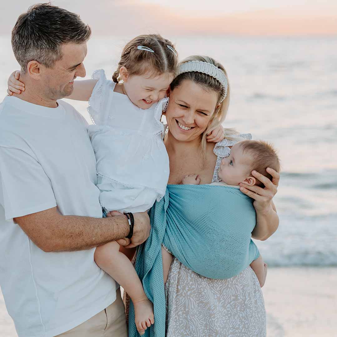 Bandolera de Agua Quokkababy en la playa
